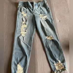 Hollister high rise slim straight jeans! Size 7R